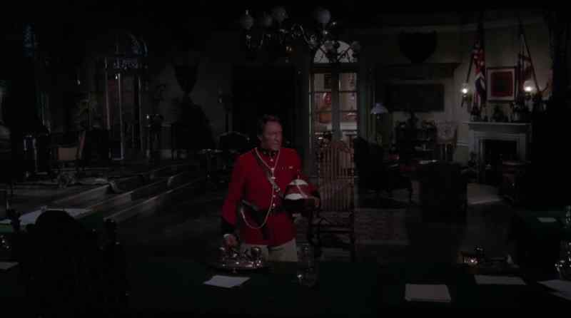 Get all those lamps out. - Yes, sahib