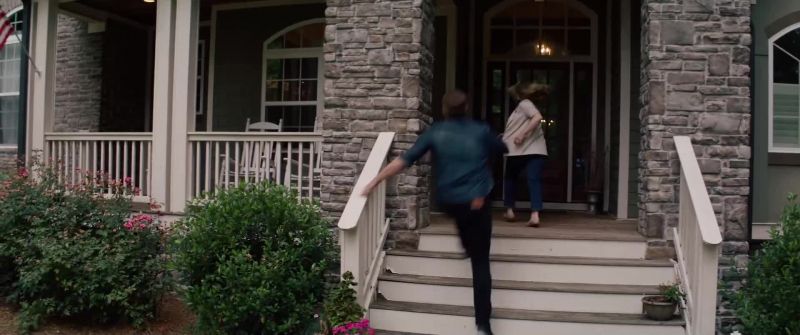 Get back inside the house! - What's going on?