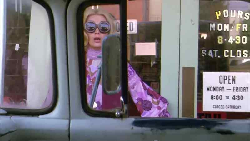 Get in the car. No!