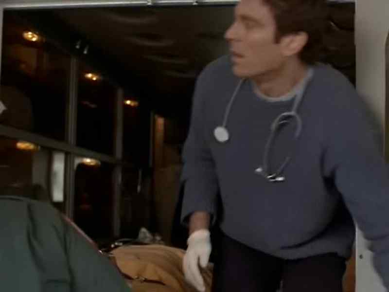 Get O.R. 3 set. Dr. Hendricks is having a heart attack