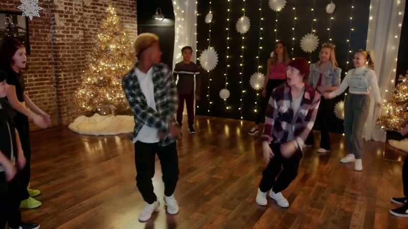 �� Get on the dance floor ♪