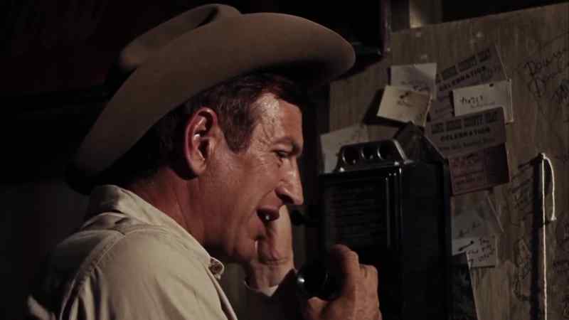 Get me Sheriff Smoot on the phone