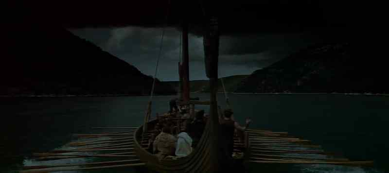 Get to the boats!