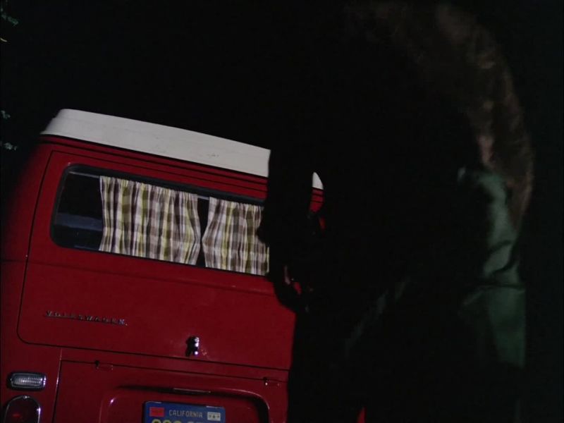 GET YOUR HANDS UP AGAINST THE CAR. MOVE!