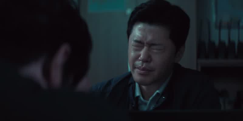 그래서 이 남자가 누군디?