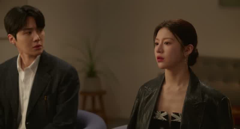 그리고 웃어요 나를 조롱하는 것처럼