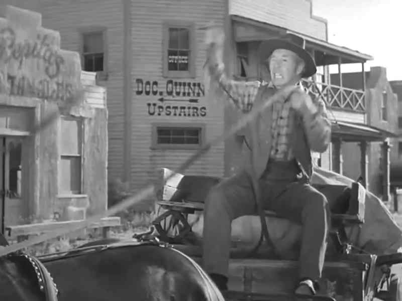 Giddy up now, giddy up now