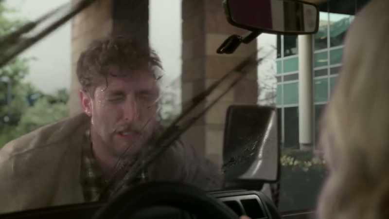 Gina! Stop the van