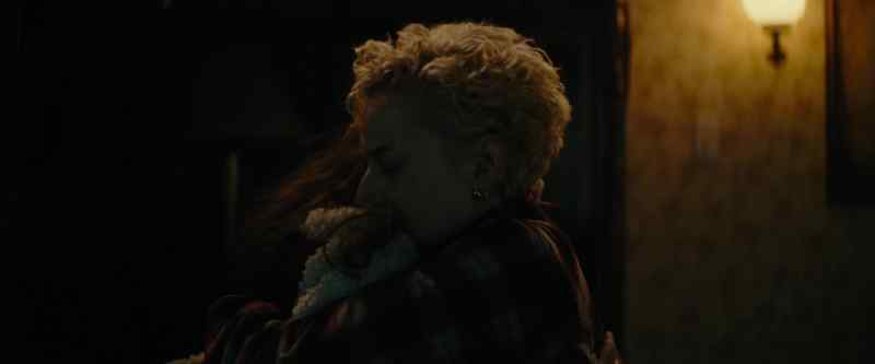 (Ginger crying)