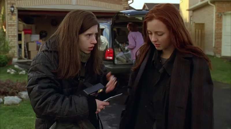 Ginger don't push your sister