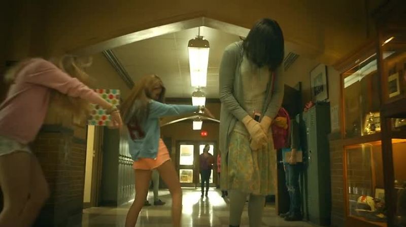 (girls laughing)