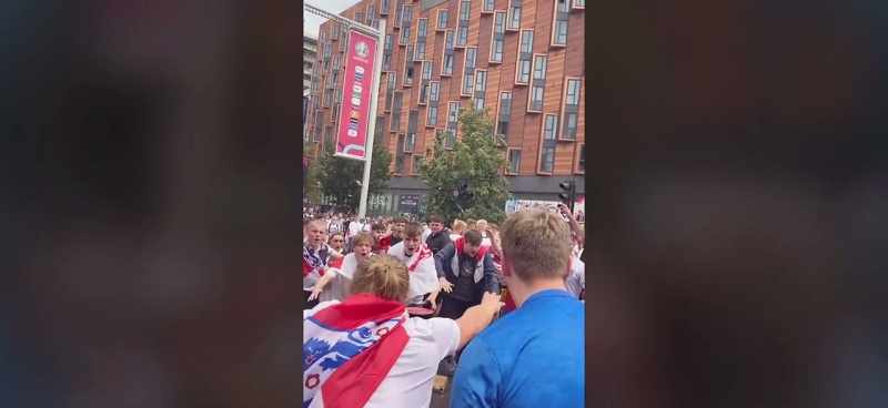 Give me an O! - [crowd] O