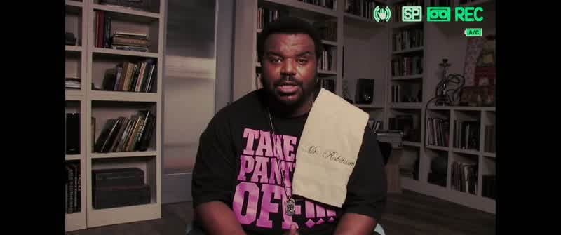 Give me everything you have to drink Put it in the bagThere's six of us You cannot rob usI'm not fucking around