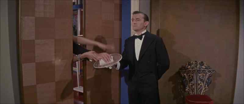 ـ Give that to me! - Epiphania you are not to open my letters!