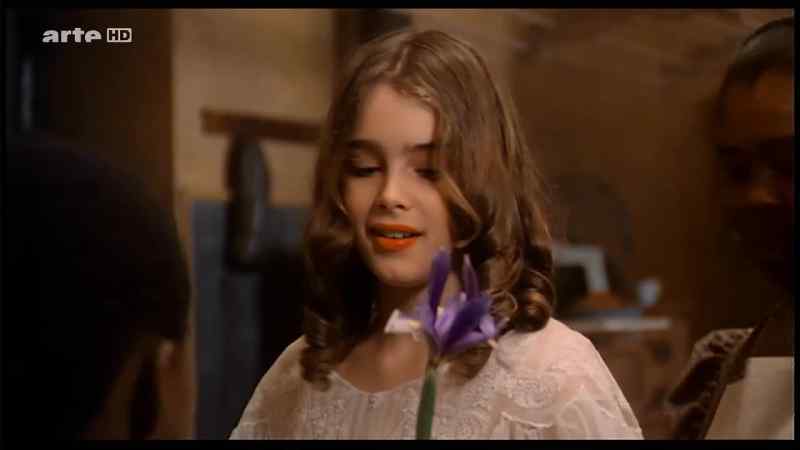 Give me the ribbon, child