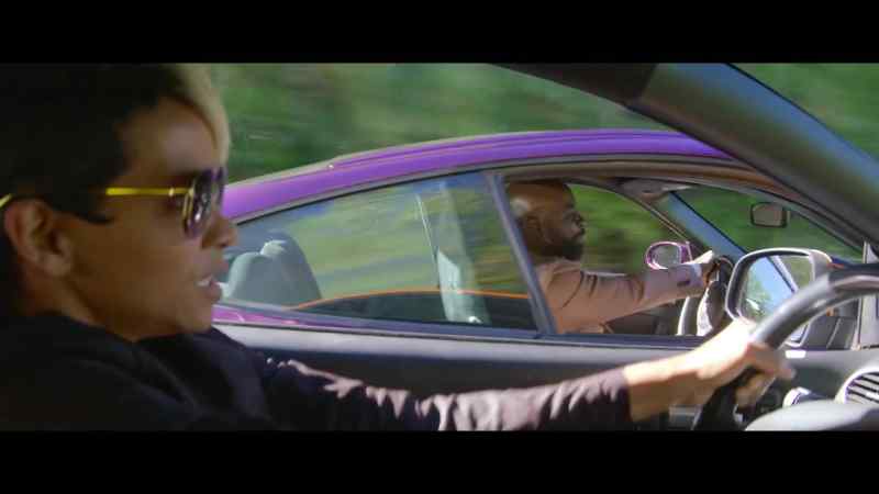Give it up, Nicky! -You know I got the better car!