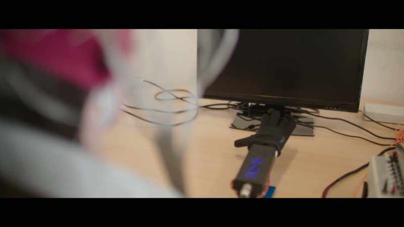 Given that this is a right robotic hand