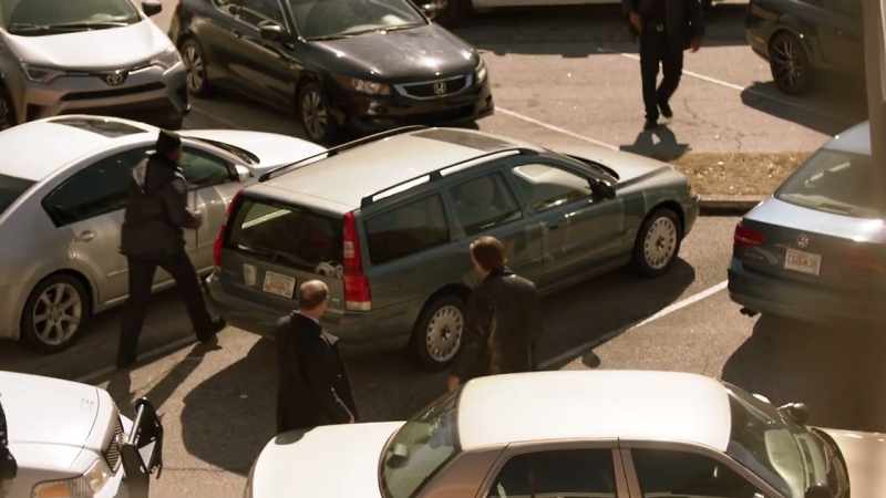 [Glennon] Blue Volvo wagon. Double-time, guys. Come on