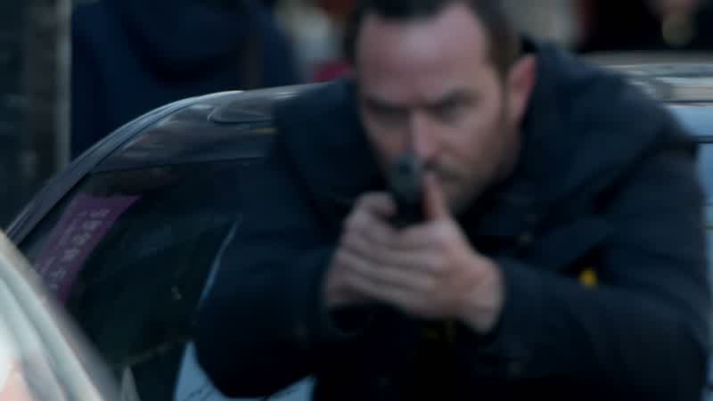 Go! Down, down, down! Go! Hostage clear! NYPD is on the way. Nice shot