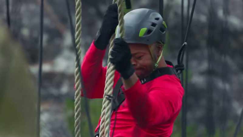 Go high on the ropes!