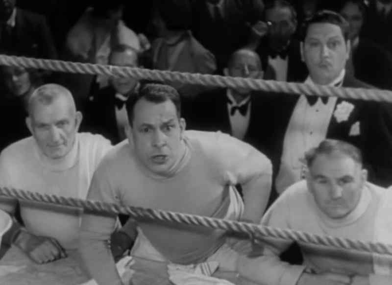 Go on, go on, go on, uppercut, uppercut