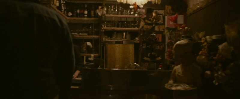 Good evening. - Come on. Hey, Frank
