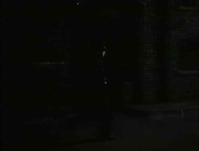 Good evening, constable. -Good evening, sir