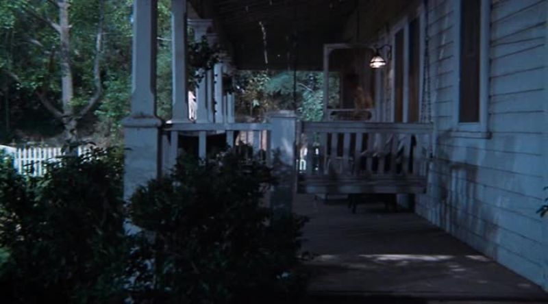 Good evening, Sheriff. -Boy, is your daddy home?