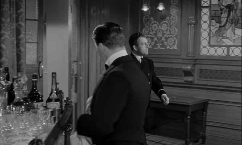Good evening, sir. - Good evening, Steward