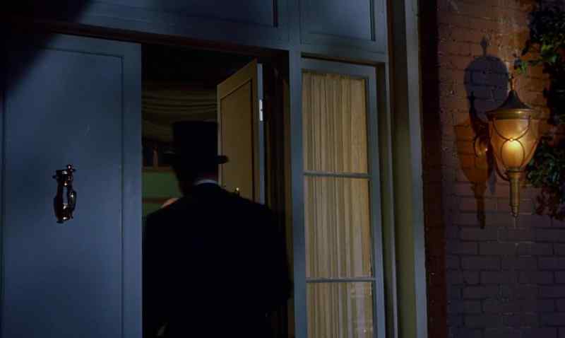 Good evening, sir. -Good morning, Pierre
