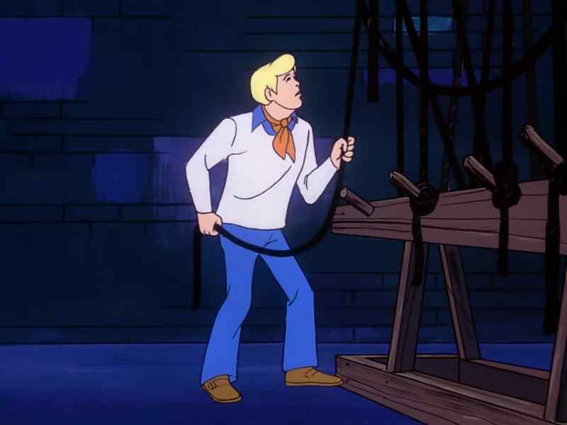 Good work, Scooby! I'll give you a hand!