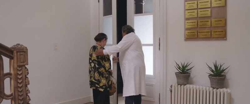 Goodbye, Doctor. - Goodbye, Mrs. Pariente, good luck