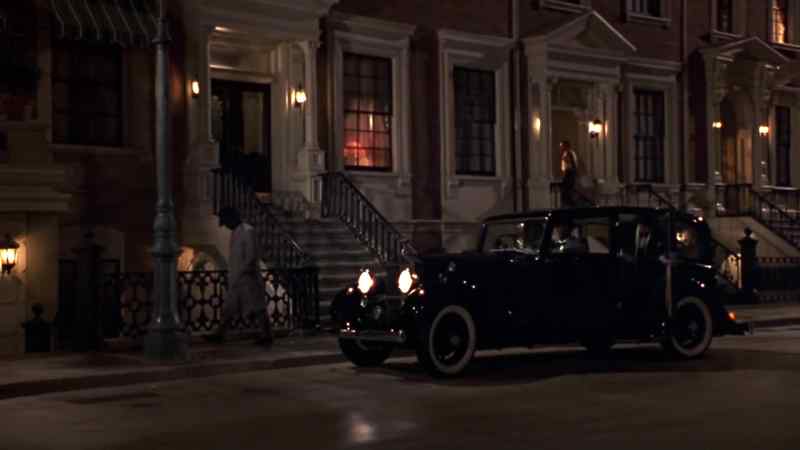Goodnight, guys. Take it easy. - Goodnight, Sugar