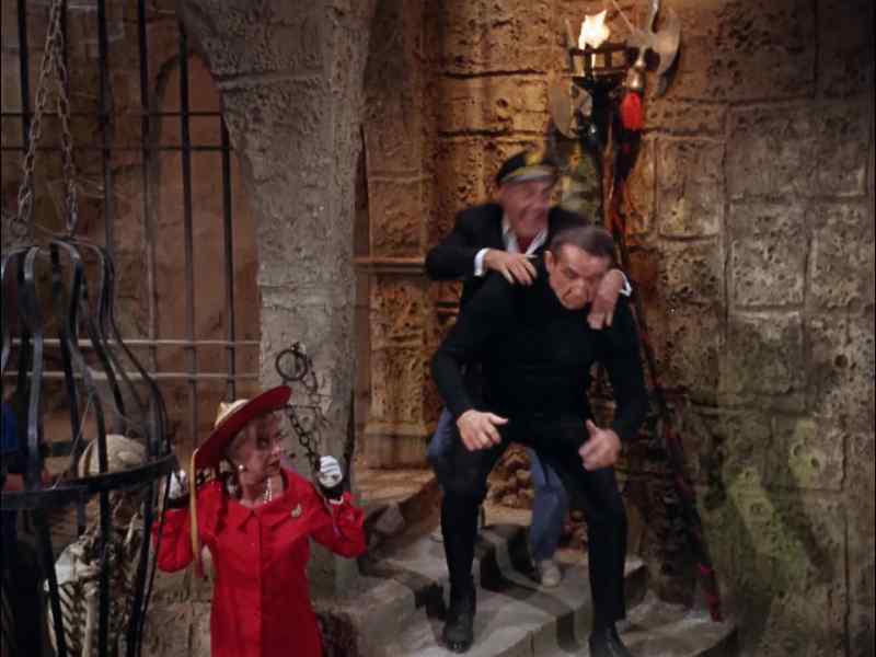 GOT HIM, SKIPPER! I GOT HIM, SKIPPER!