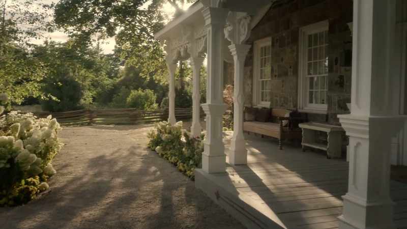 GRACE: I see flowers