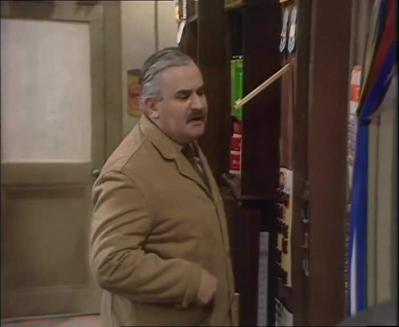 Granville f fetch your cloth will you