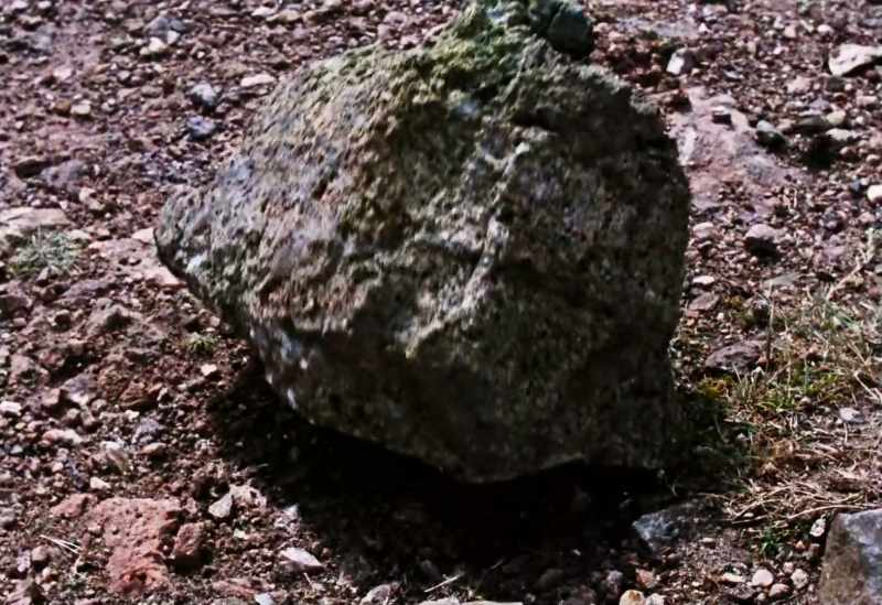 [Gravel crunching]