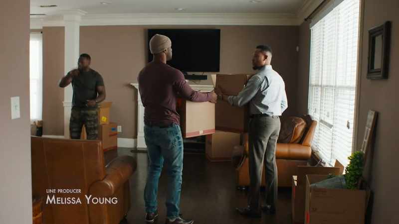 Greg, can you put that box in the kitchen. - Yep
