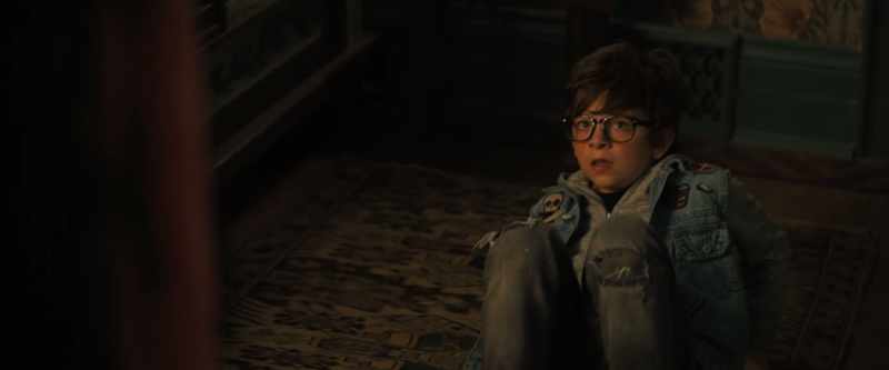 [growling and rumbling] -[Alex gasps]
