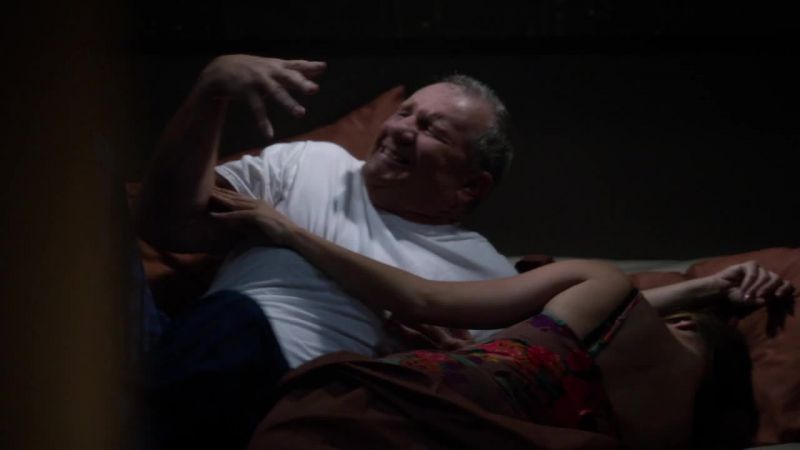 [ Grunting ] Ow! Ow, ow, ow!