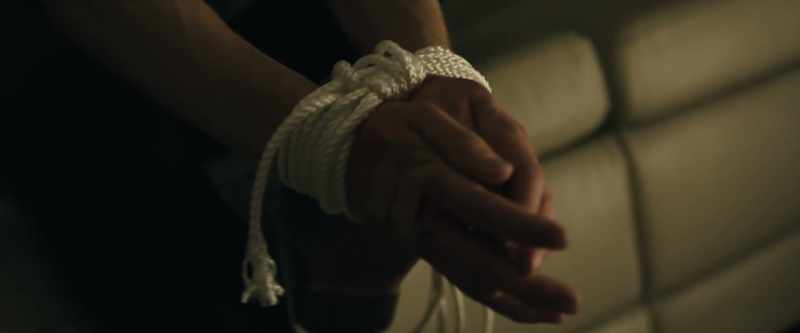 [ Grunting ]