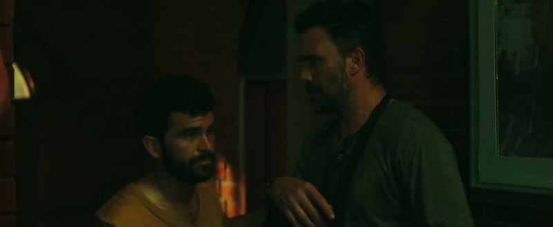 (Guapo and Luis speaking in Spanish)
