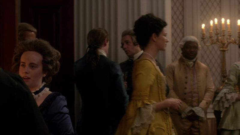 ��♪ [ guests chattering indistinctly ]