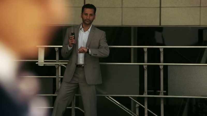 [ gun cocks ] federal agent! Drop it!