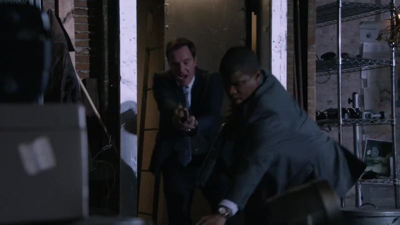 Gun! FBI! FBI!
