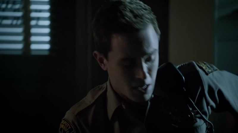 (gun jamming)
