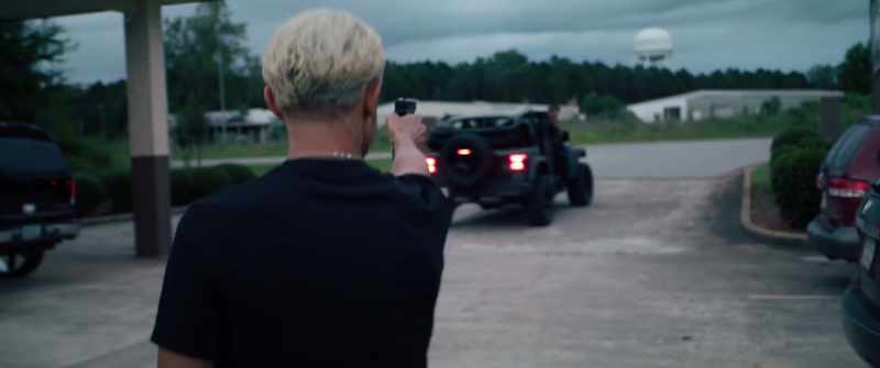 (GUNS BANG) (EXCITING MUSIC)