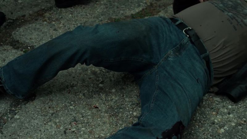 [gunshot] -[screaming]