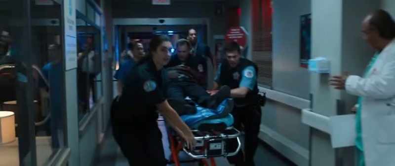 Gunshot wounds to the chest. Massive bleeding