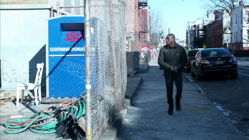 Shooter's on the street!